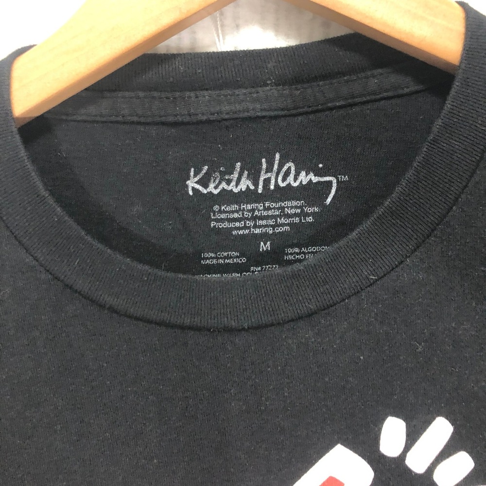 Keith Haring Barking Dog Graphic T-Shirt Black Red White Pop Art Mens Medium - Picture 5 of 9